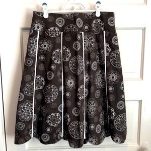 Fluted linear linen floral flounce skirt medium